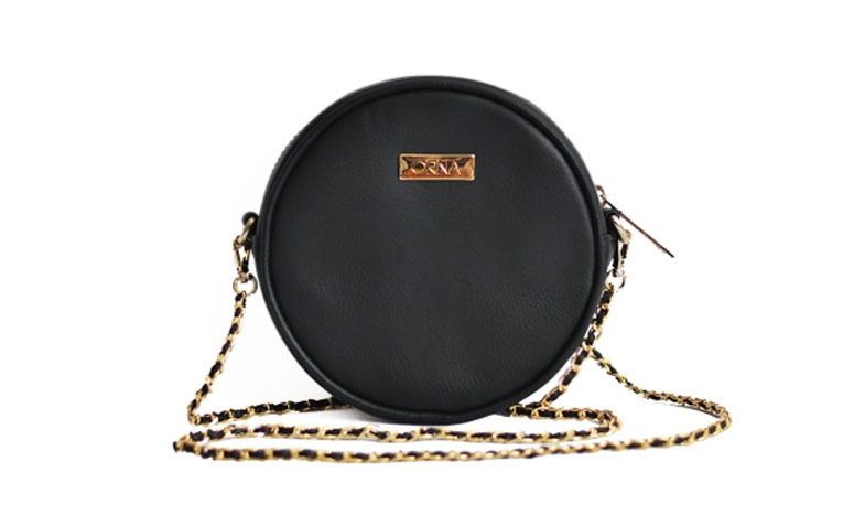 Bolsa batel preta Orna por R$480,00 na <a href="http://orna.com.br/produto/bolsa-batel-preta/" target="_blank">Orna</a>