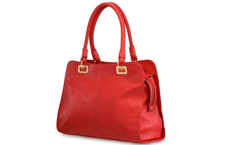 Bolsa vermelha Pallas por R$118,60 na <a href="http://www.ellastore.com.br/bolsas-femininas/pallas/bolsa-pallas-vermelho-pl2014" target="_blank">Ella Store</a>