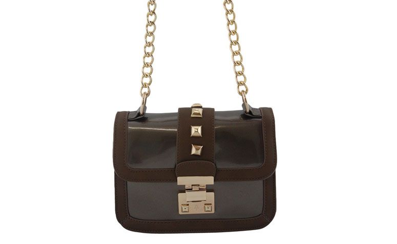 Bolsa caqui Vitorino Maské por R$119,90 na <a href="http://www.ellastore.com.br/bolsas-femininas/por-marca/vitorino-maske/bolsa-vitorino-maske-caqui-vm0544" target="_blank">Ella Store</a>