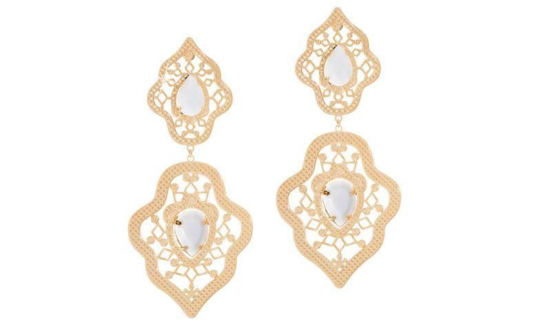 Brinco provençal com cristal branco leitoso por R$119,00 na <a href="http://www.franciscajoias.com.br/brinco-provencal-com-cristal-branco-leitoso.html" target="_blank">Francisca Jóias</a>
