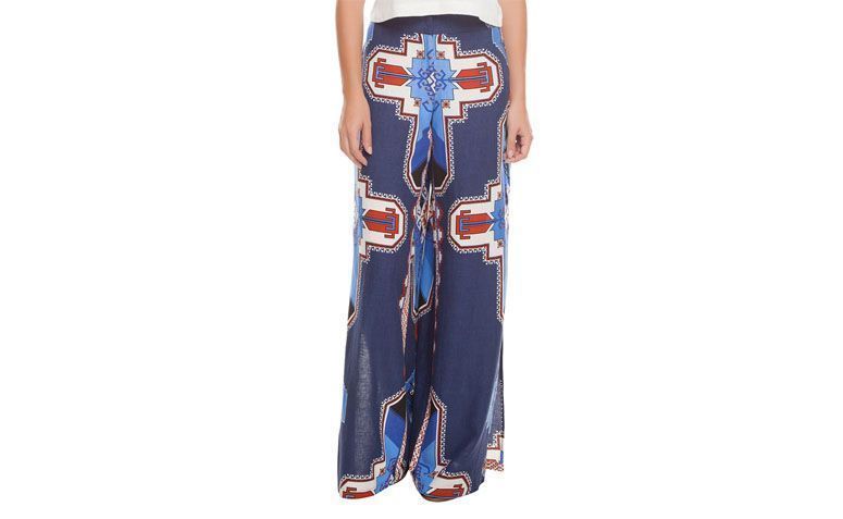Calça pantalona Ohia FARM por R$169 na <a href="http://www.oqvestir.com.br/calca-pantalona-ohio-azul-52528.aspx/p" target="_blank">OQVestir</a>