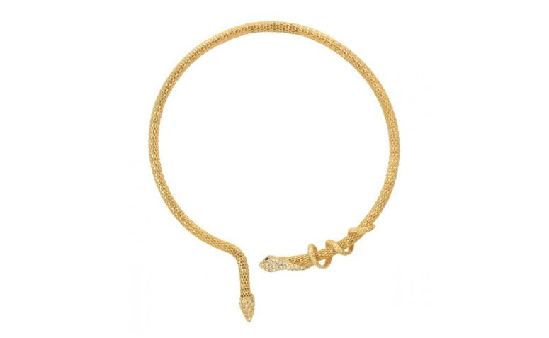 Gargantilha de serpente de malha metálica e strass por R$79 na <a href="http://penelopeacessorios.com.br/colar-gargantilha-serpente-strass-dourado.html" target="_blank">Penélope Acessórios</a>