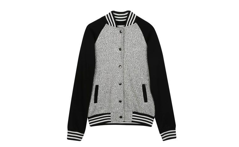 Varsity jacka för $ 119,90 i Riachuelo