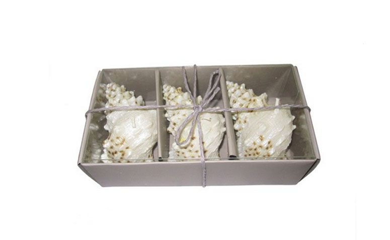 Kit com 3 velas em formato de concha por R$26,00 na <a href="http://www.nanalu.com.br/conjunto-3-velas-concha-nassar.html">Nanalu</a>