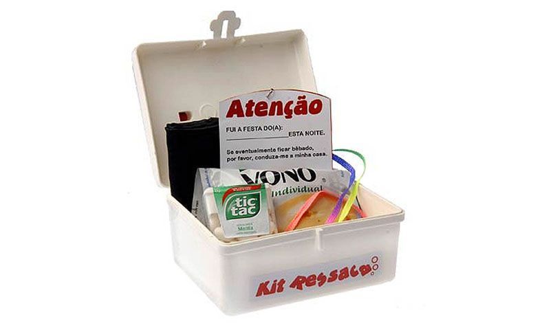 Kit ressaca por R$19,72 na <a href="http://www.magazine25.com.br/p/lembrancinha---maletinha-kit-ressaca-para-festas" target="blank_">Magazine 25</a>