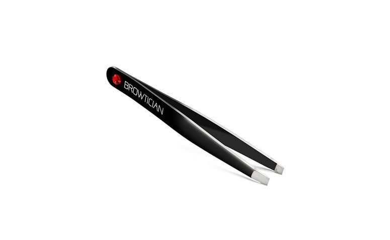 Pinça de ponta quadrada Browtician por R$35,91 na <a href="http://www.submarino.com.br/produto/113054523/pinca-de-ponta-quadrada-browtician-com-cristal-vermelho&utm_source=zanox&utm_medium=display&utm_campaign=home&zanpid=29468767C92935836" target="blank_">Submarino</a>