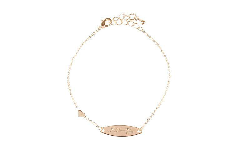 Pulseira dourada com plaquinha “I Love You” por R$26 na <a href="http://www.amomuito.com/bijoux/18382-pulseira-i-love-you-dourada.html" target="_blank">Amo Muito</a>