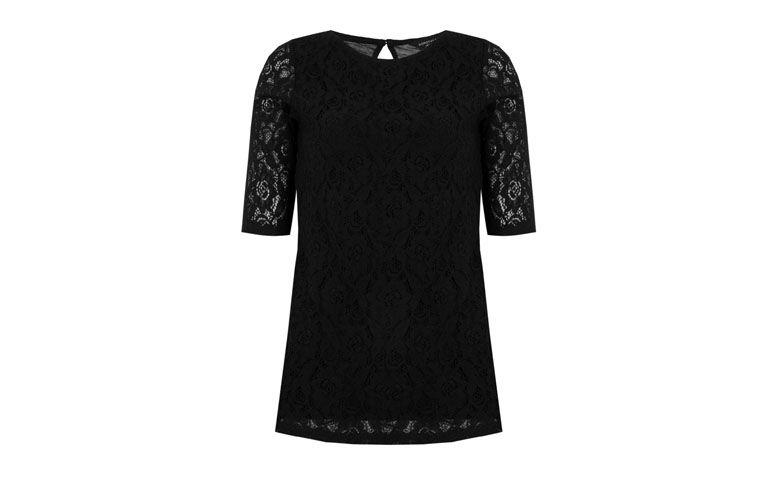 T-shirt hitam renda ¾ oleh R $ 149,90 di Dafiti