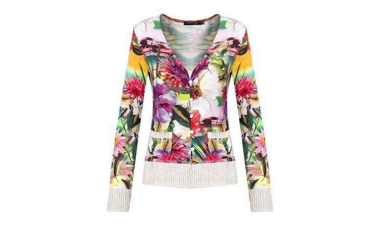 Cardigã floral por R$168 na <a href="http://www.capitollium.com.br/produto/CAPITOLLIUM--CARDIGAN-MALHA-FLORAL-NERVURA-BOLSO--MESCLA-149455?" target="_blank">Capitollium</a>