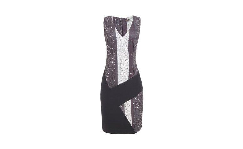 Vestido estilo tubinho bordado por R$399 na <a href="http://www.oqvestir.com.br/vestido-spezzato-print-gotas---preto-e-off-white-59776.aspx/p" target="_blank">OQ Vestir</a>