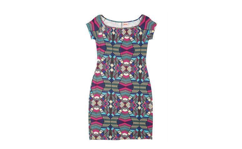 Vestido tubinho estampado por R$89,90 na <a href="http://ad.zanox.com/ppc/?27713758C43009238&ULP=[[http://www.posthaus.com.br/moda/vestido-tubinho-azul-mercatto_art230475.html?PAC_ID=125109]]" target="_blank">Posthaus</a>