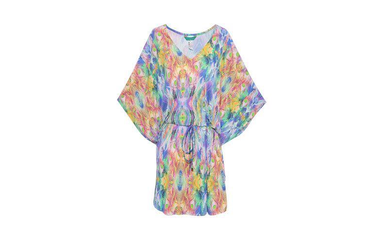 Vestido caftan com estampa de pavão por R$199 na <a href="http://www.oqvestir.com.br/caftan-pavao-curto-45635.aspx/p?ranking=1&p=caftan%20pav&typeclick=3&ac_pos=header&origem=ac" target="_blank">OQ Vestir</a>