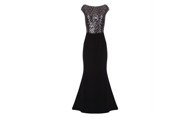 Vestido longo preto bordado em pedraria por R$988 na <a href="http://goo.gl/9MY4P7" target="_blank">Capitollium</a>