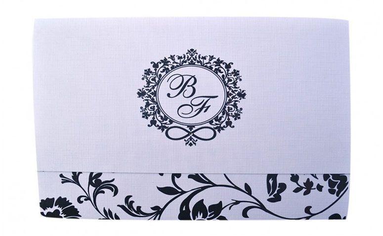 Convite estampado com brasão por R$3,50 por unidade na <a href="http://www.papelconvite.com.br/convite-casamento-126.html" target="blank_">Papel Convite</a>