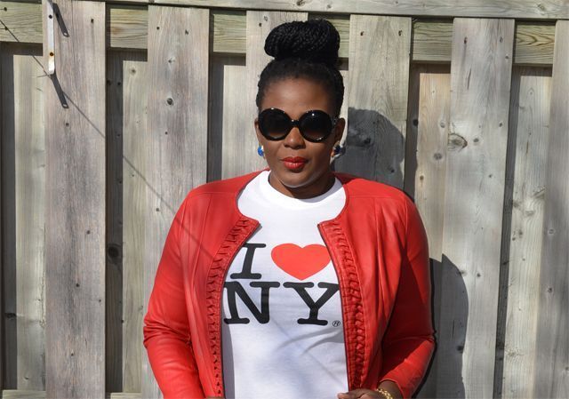 Foto: Reprodução / <a href="http://www.mycurvesandcurls.com/2013/01/outfit-post-i-love-ny.html">My Curves & Curls</a>