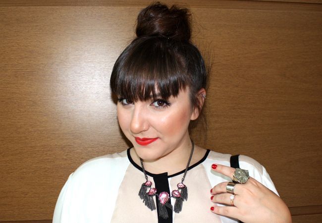 Foto: Reprodução / <a href="http://juromano.com/looks/roupa-plus-size-elegante">Ju Romano</a>