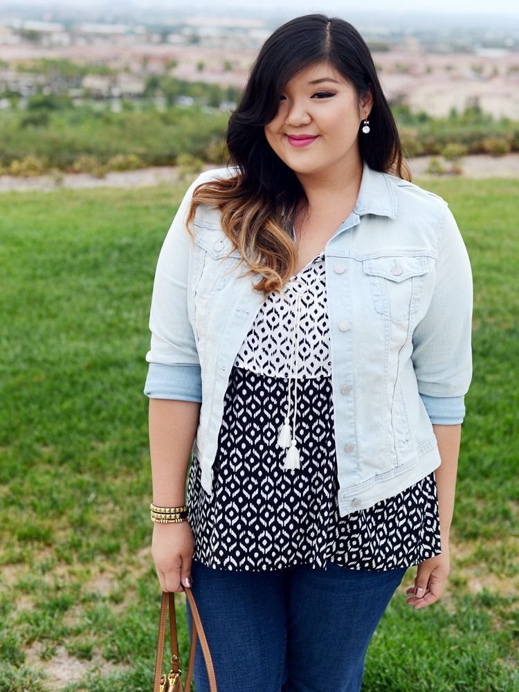 Photo: Main semula / Wanita Curvy bergaya