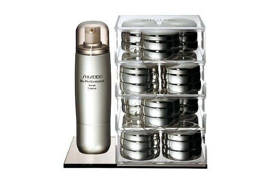 Bio Performance Intensive Skin Corrective Program -Shiseido. Preço: 1.712 reais. Kit com­posto por um sérum e por um bál­samo, que mel­ho­ram visual­mente o aspecto da pele em duas sem­anas.