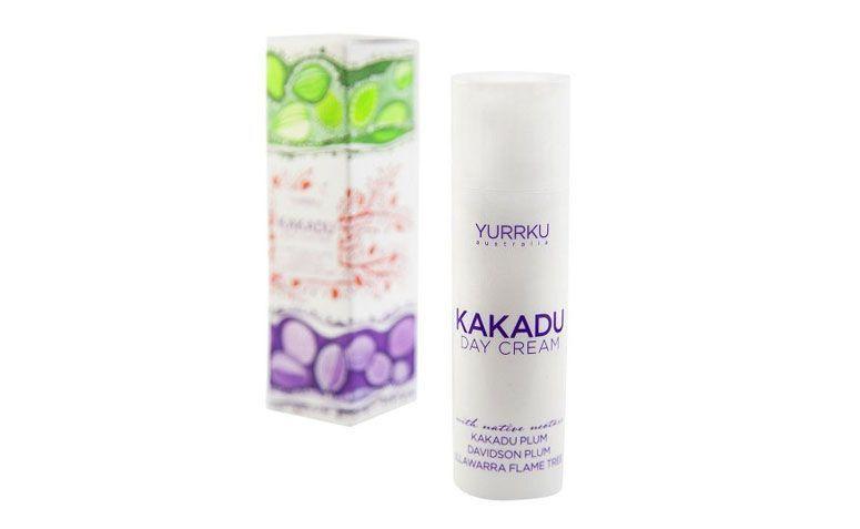 Kakadu Day Cream por $48 na <a href="http://www.amazon.com/YURRKU-Kakadu-Cream-fl-oz-50mL/dp/B00P9R102Q" target="blank_">Amazon</a>