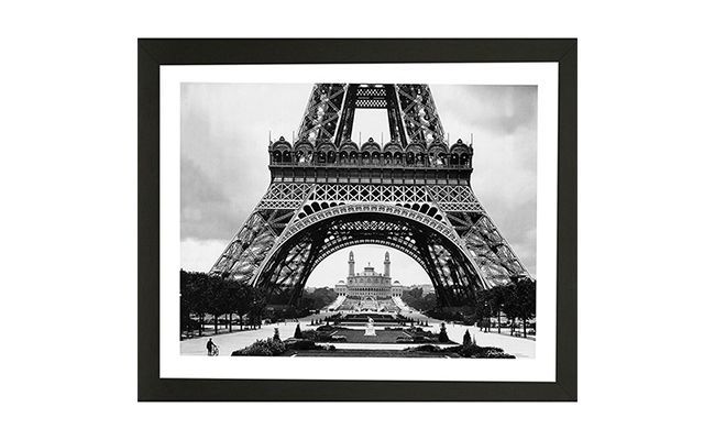 Quadro Torre Eiffel em preto e branco por R$ 37,90 na <a href="http://www.americanas.com.br/produto/114093971/quadro-torre-s-vidro-27x33x1cm-kapos" target="_blank">Americanas</a>