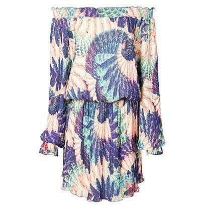 Vestido com decote ombro a ombro Pop Up Store por R$498 na <a href="http://www.oqvestir.com.br/210/vestido-ombro-a-ombro-pop-up-store-amy---roxo-68575.aspx/p" target="blank_">Oqvestir</a>