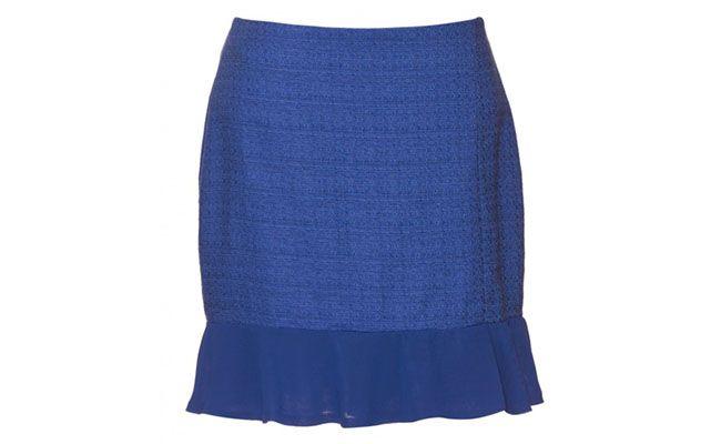 Saia peplum na barra por R$129,90 na <a href="http://amaro.com/saia-tweed-babado-1077.aspx/p?sku=1440003404" target="blank_">Amaro</a>