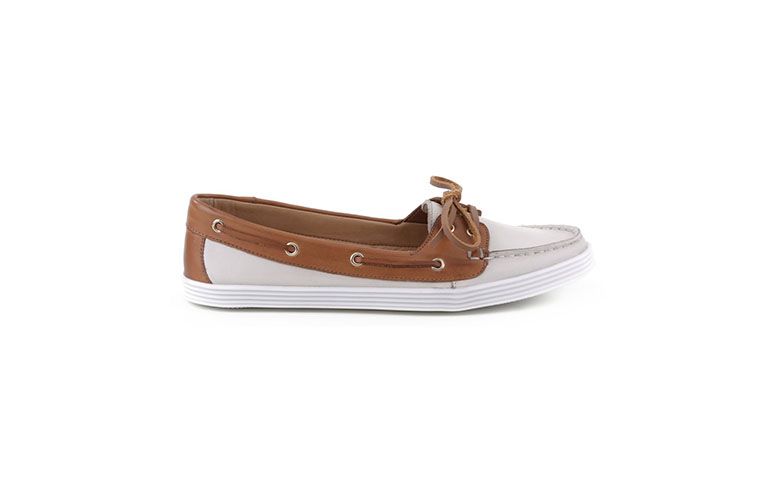 Dockside branco por R$149,90 na <a href="https://www.arezzo.com.br/promocao/p_sapatilhas/dockside-duo-branco/p/1014200010013U" target="blank_">Arezzo</a>