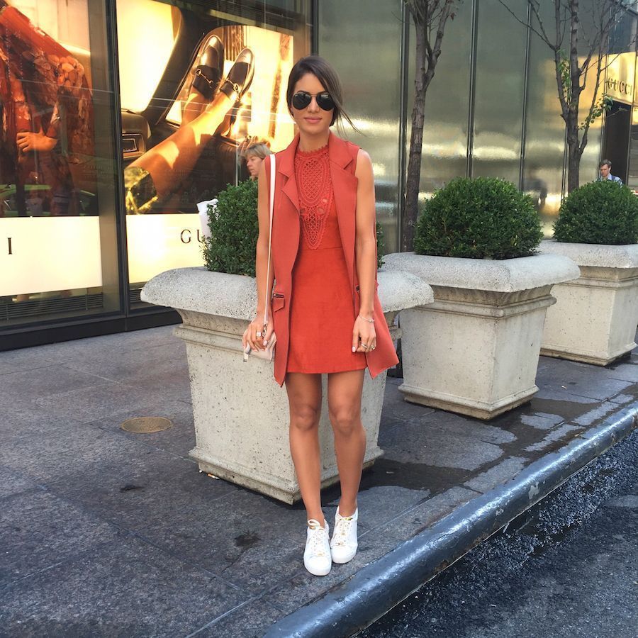 Foto: Reprodução / <a href="http://camilacoelho.com/2015/08/31/look-do-dia-conjunto-canela-e-tenis/" target="_blank">Super Vaidosa</a>