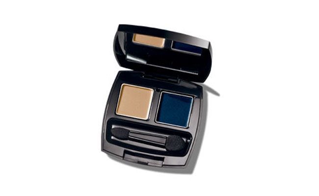 <p>Avon Ultra Color Sombra para Olhos Duo por R$19,99 na loja <a href="http://www.belezaflor.com.br/marcas/avon/avon-ultra-color-sombra-para-olhos-duo" target="blank_">Beleza Flor</a> ou com revendedoras</p>
