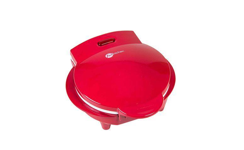 Omeleteira Fun Kitchen por R$99,90 na <a href="http://www.americanas.com.br/produto/120342953/omeleteira-fun-kitchen-vermelha-com-revestimento-ceramico-e-2-anos-de-garantia" target="blank_">Lojas Americanas</a>
