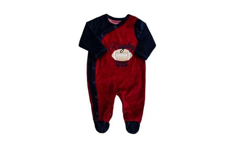 Macacão manga longa por R$75,92 na <a href="http://www.klin.com.br/macacao-klin-bebe-masculino-manga-longa-plush-rugby-vermelho/p" target="blank_">Klin</a>
