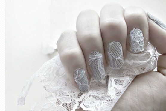 A renda nas unhas tem tudo a ver com noivas sensuais