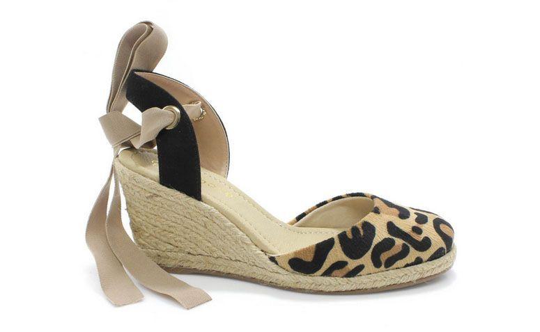 Espadrilhe de oncinha por R$119,90 na <a href="http://www.zariff.com.br/sandalia-bebece-anabela-6791-042-espadrille-onca" target="_blank">Zariff</a>