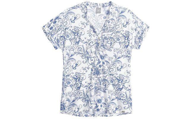 Camisa azulejo português Hering por R$69,99 na <a href="http://www.heringwebstore.com.br/categoria-1/camisas/camisa-meia-manga-feminina-em-meia-malha-estampada-com-abotoamento-frontal-03q6" target="_blank">Hering Web Store</a>
