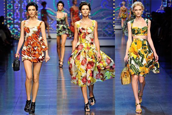 Desfile da grife Dolce & Gabanna com estampas de frutas