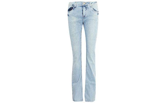 Calça flare FiveBlu por R$87 na <a href="http://www.dafiti.com.br/Calca-Jeans-FiveBlu-Flare-Hit-Azul-1490724.html?ng=1" target="blank_">Dafiti</a>