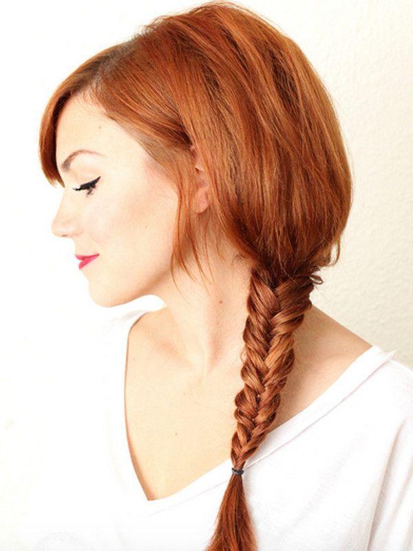 Reprodução/<a href="http://www.abeautifulmess.com/2013/10/fishtail-braid-video-tutorial.html" target="_blank">A Beautiful Mess</a>