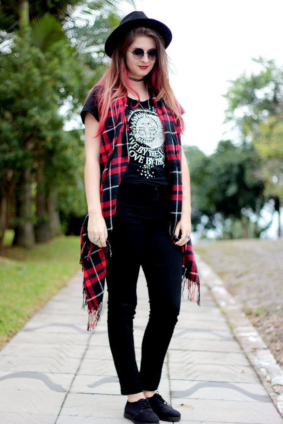 Foto: Reprodução / <a href="http://www.meninicesdavida.com.br/2015/05/look-t-shirt-cintura-alta-e-chapeu.html" target="_blank">Meninices da Vida</a>