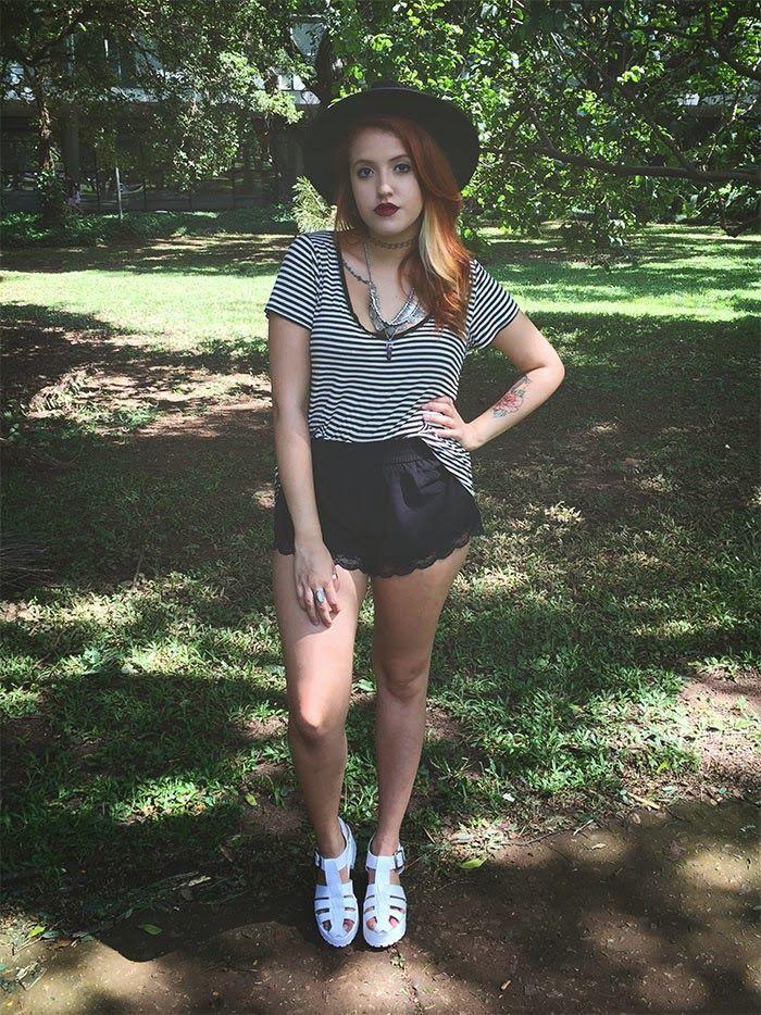 Foto: Reprodução / <a href="http://www.lovetriangle.com.br/2015/05/look-do-dia-someone-new.html" target="_blank">Love Triangle</a>