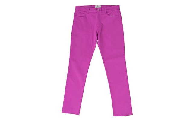 Calça reta por R$338,30 na <a href="http://www.carinafarfalla.com.br/looks/calca-alfaiataria-fucsia.html" target="blank_">Carina Farfalla</a>