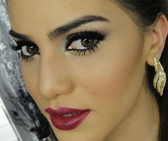 Foto: Reprodução / <a href="http://camilacoelho.com/2013/02/08/esfumado-chic-usando-a-naked2/" target="_blank">Super Vaidosa</a>