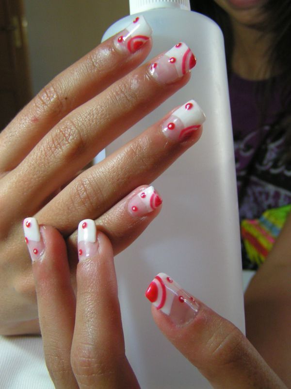 Foto: Reprodução / <a href="http://artesanatices.bloguepessoal.com/r5041/unhas-de-gel/3/" target="_blank">Artesanatices</a>