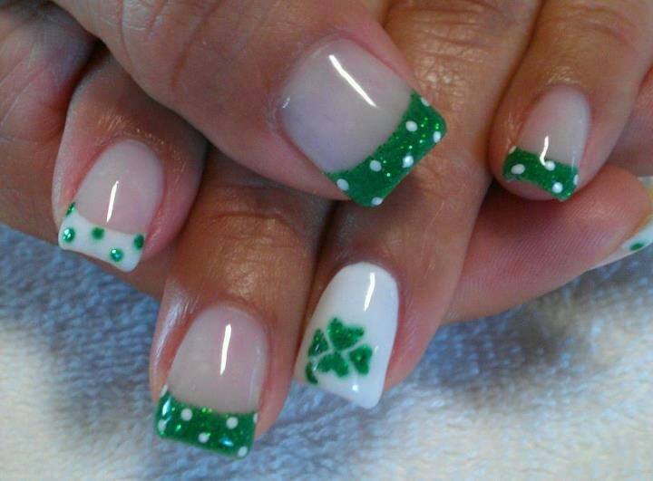 Foto: Reprodução / <a href="http://ellas-merecem.webnode.pt/unhas-de-gel/#!" target="_blank">Ellas Merecem</a>