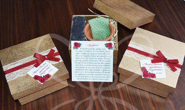 Perifeito kit with seeds of love, little vase and land to grow Photo: Playback / Fait à La Main