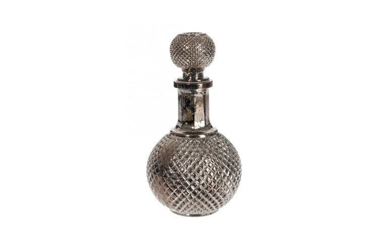 Garrafa decanter Barroco por R$84,00 na <a href="https://www.popdecor.com.br/cozinha/garrafa-decanter-barroco-redonda-prata.html" target="blank_">Pop Decor</a>