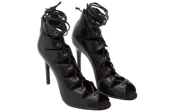 <p>Sandália gladiadora - Schutz por R$420 na Loja OQvestir. </p>