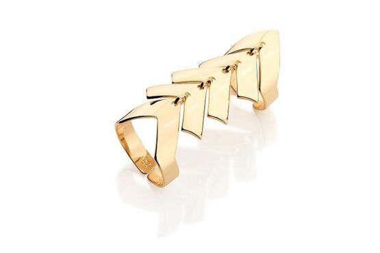 <p>Anel dourado - Rommanel por R$199.</p>