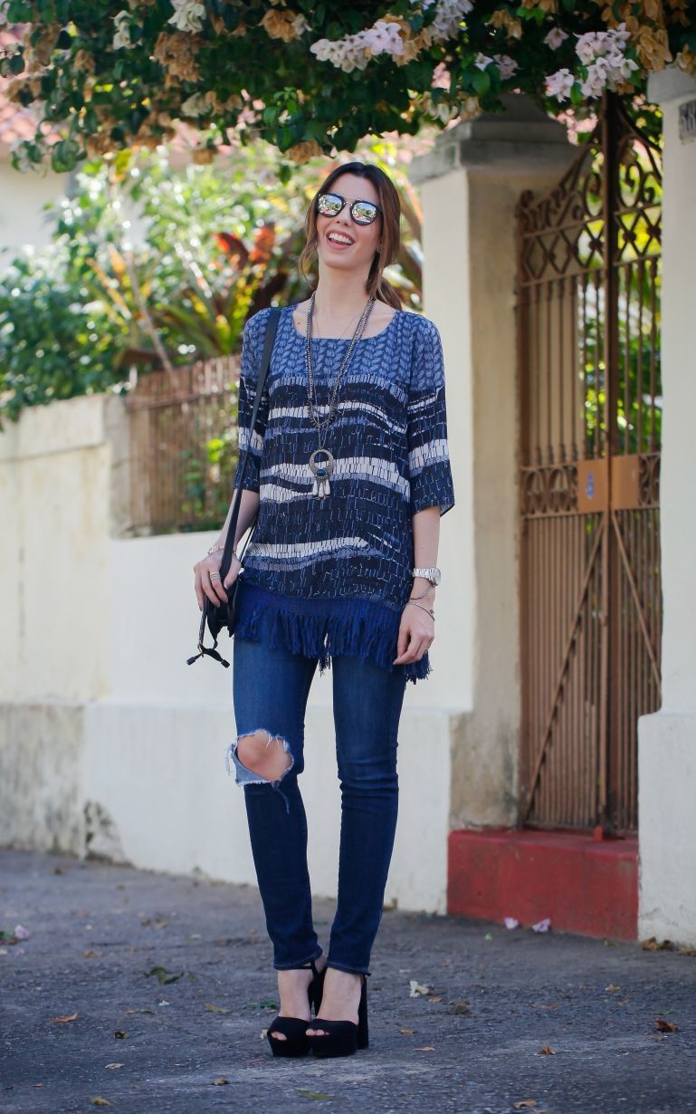 Foto: Reprodução / <a href="http://www.garotasestupidas.com/look-do-dia-all-jeans-com-estampa/" target="_blank">Garotas Estúpidas</a>