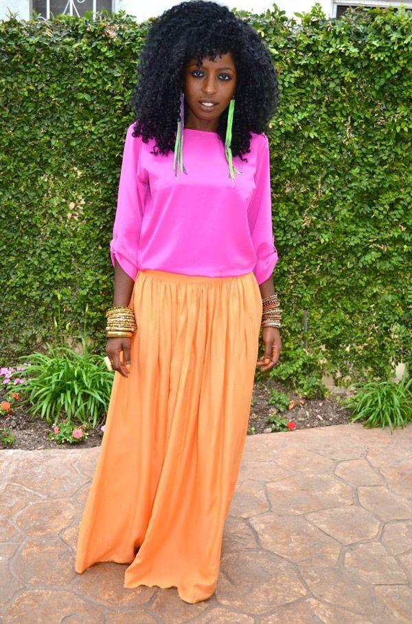 Foto: Reprodução / <a href="http://stylepantry.com/2011/05/17/neon-pink-silk-blouse-neon-orange-maxi-skirt/" target="_blank">Style Pantry</a>