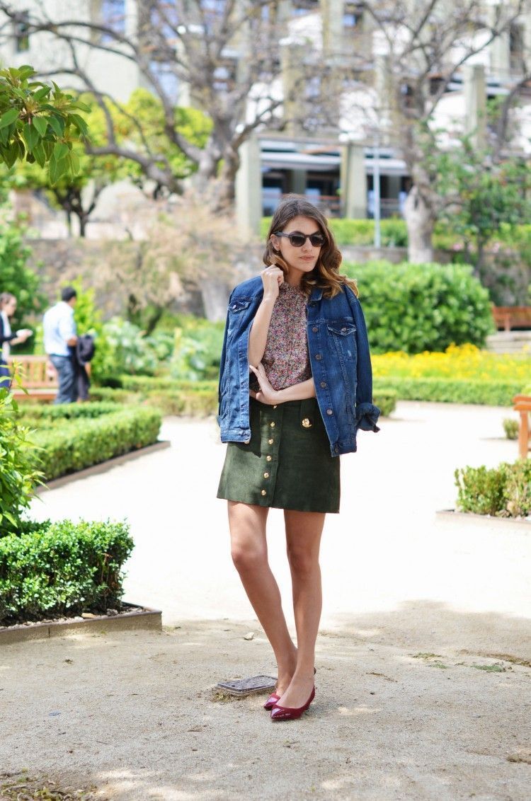 Foto: Reprodução / <a href="http://stylelovely.com/mydailystyle/2013/05/liberty-print-blouse" target="_blank">Style Lovely</a>